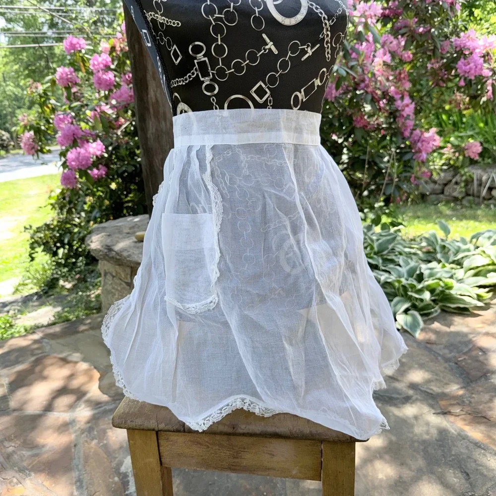 Vintage Sheer White Hostess Apron Lace Trimmed Pocket Scalloped Hem Cottagecore
